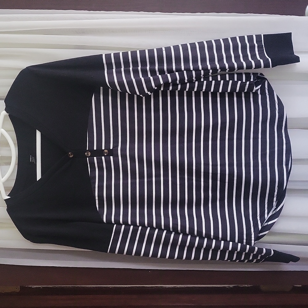 Women's Shein Large black and white striped long sleeve top